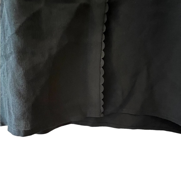 Club Monaco 100% Silk Sleeveless Blouse - Picture 3 of 6